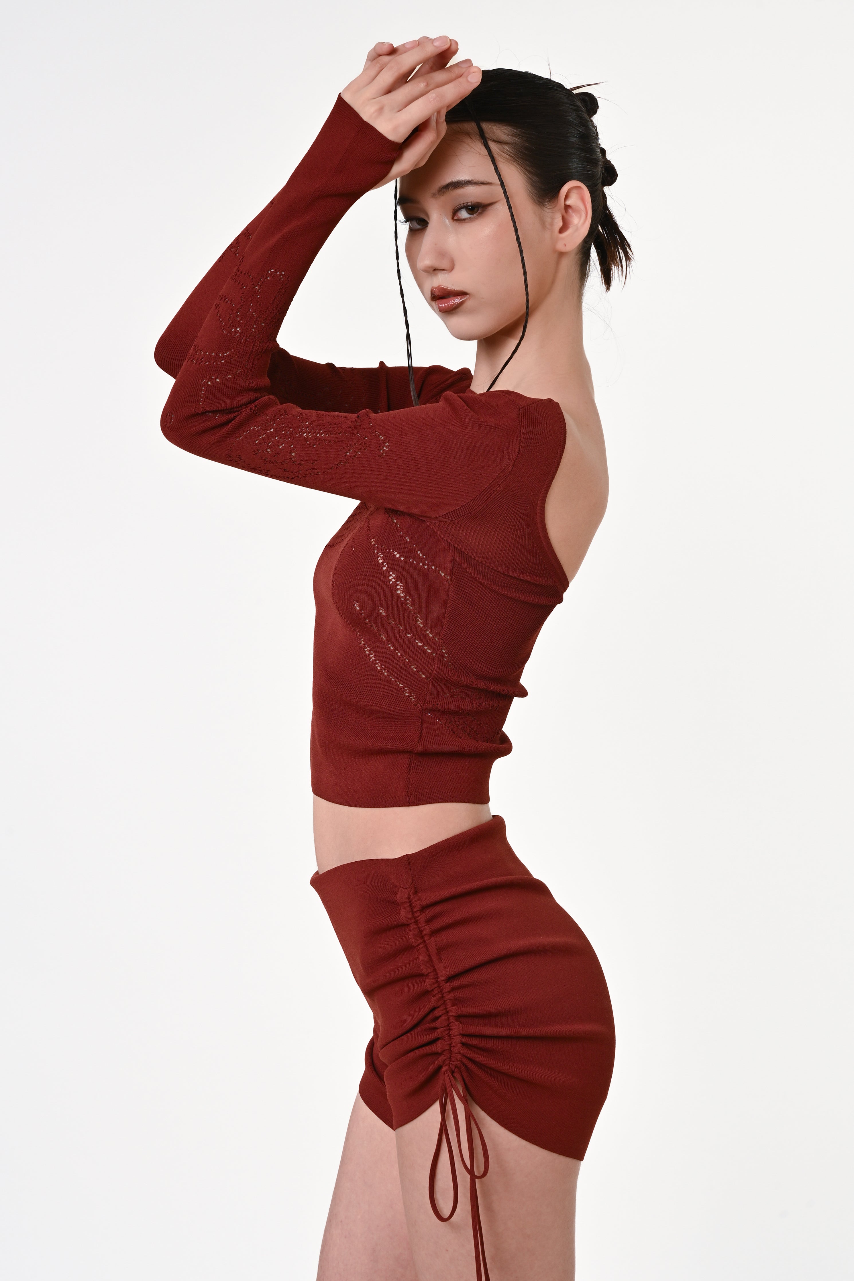 Drawstrings Knit Shorts in Rosewood