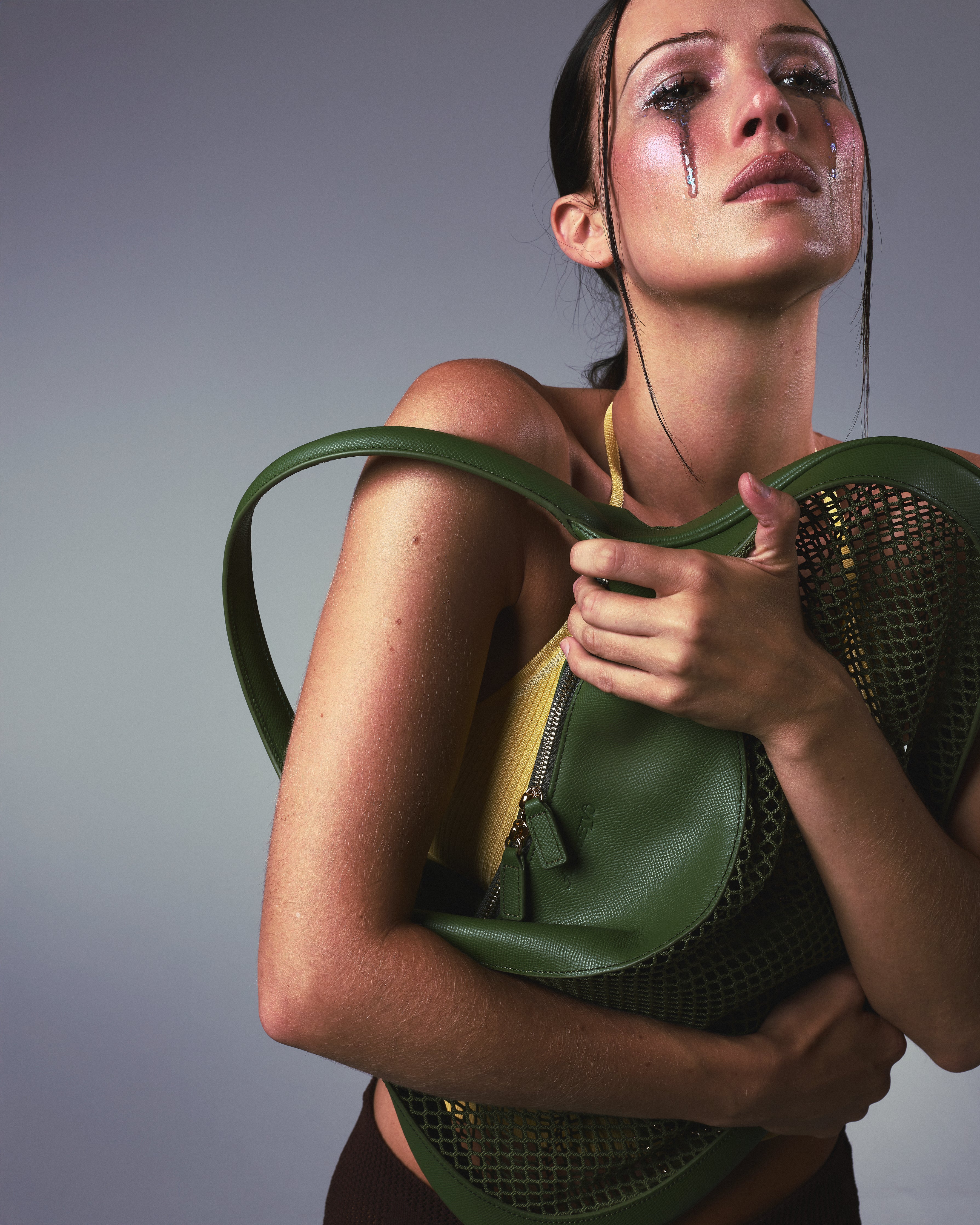 'Heart Mesh' Medium Shoulder Bag - Olive